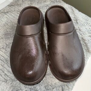 OOFOS Brown Mules & Clogs